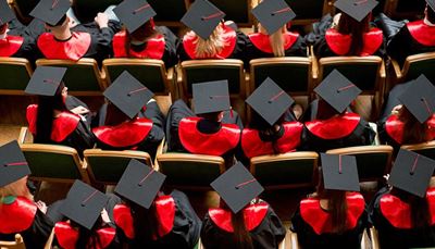 student, ceremoniál, absolvent, sedadlo, čtverec, skupina, límec, talár, červený, černý
