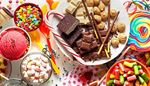 sladkosti, marshmallow, cukrovatycka, kornoutek, tabulka, pusinky, zmrzlina, lizatko, oplatky, lzice